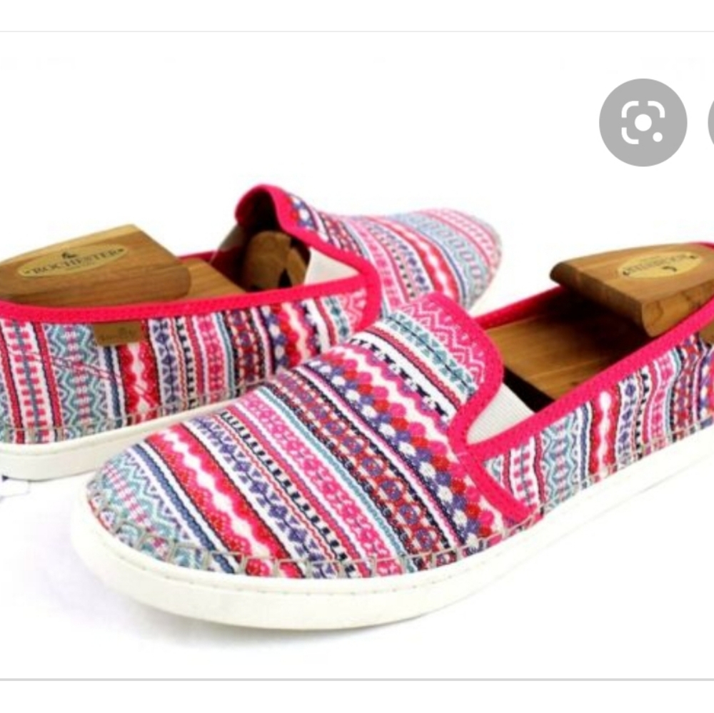 Sanuk Brook TX shoes in excellent condition